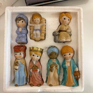 7-Pc Porcelain Nativity Set Holy Family and Wise Men Figurines Original Box